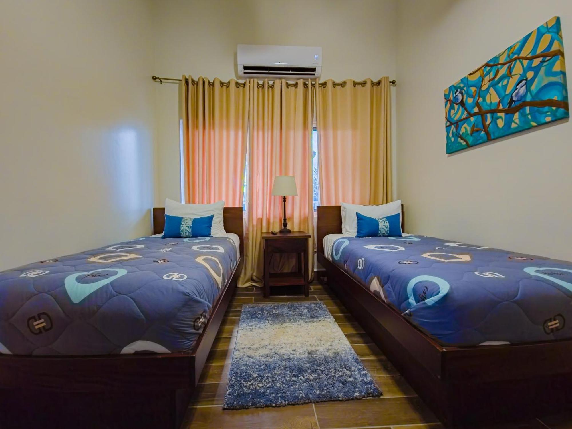 Louis' Apartments Placencia المظهر الخارجي الصورة