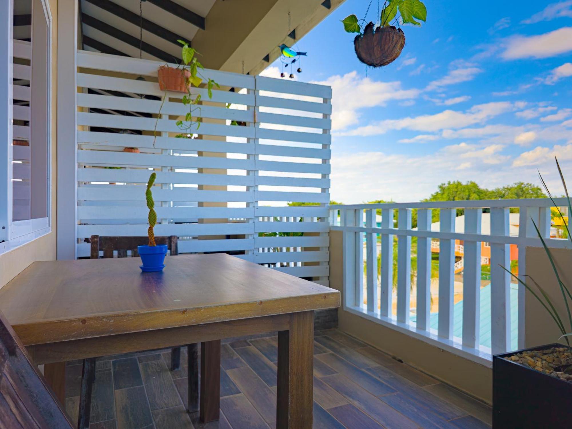 Louis' Apartments Placencia المظهر الخارجي الصورة