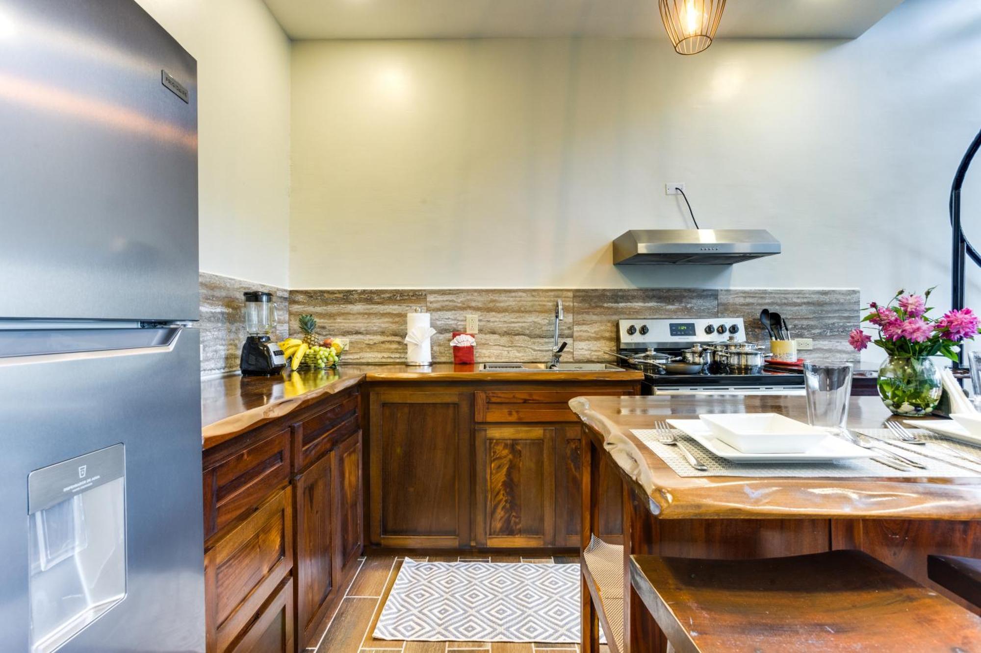Louis' Apartments Placencia المظهر الخارجي الصورة