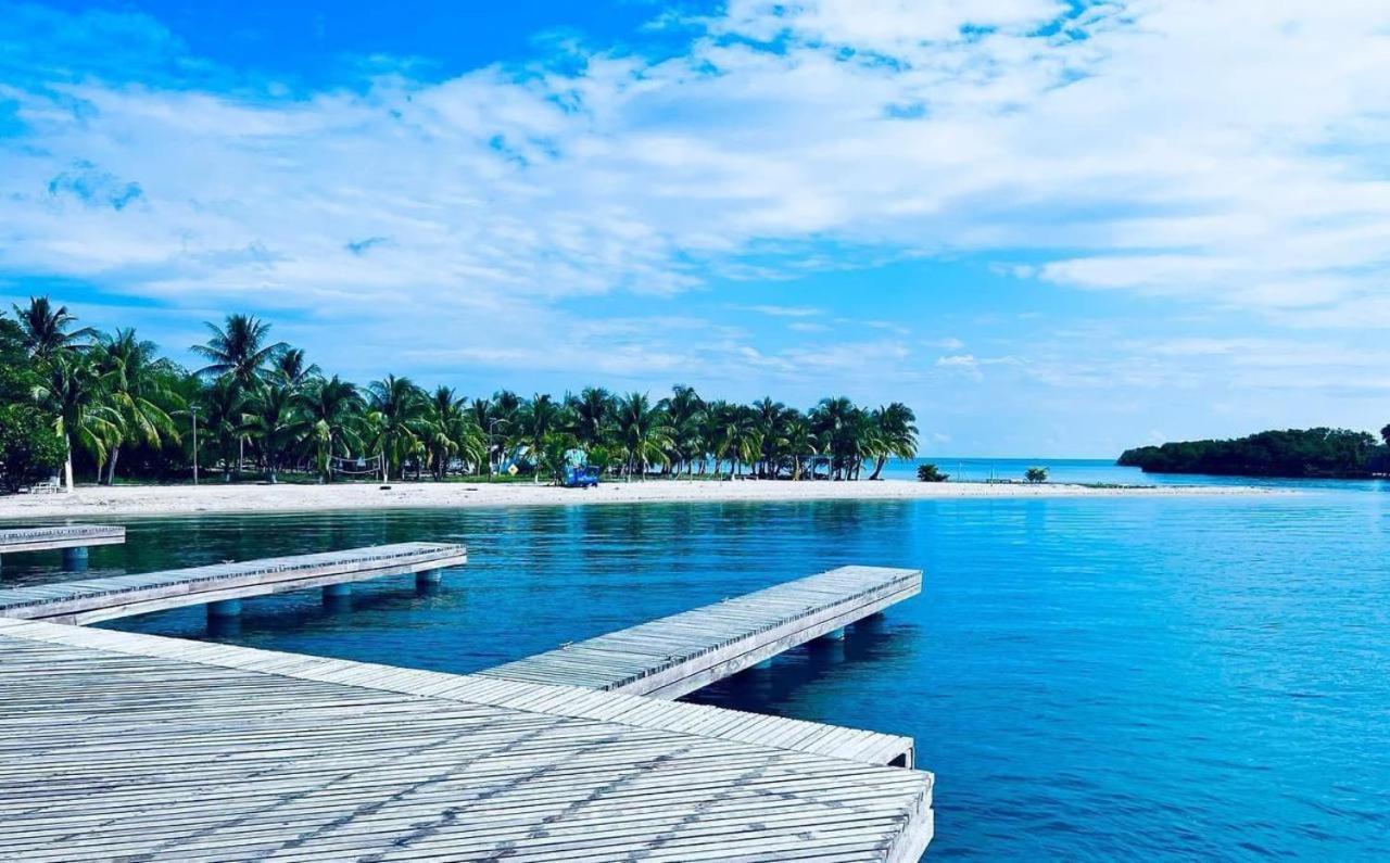 Louis' Apartments Placencia المظهر الخارجي الصورة